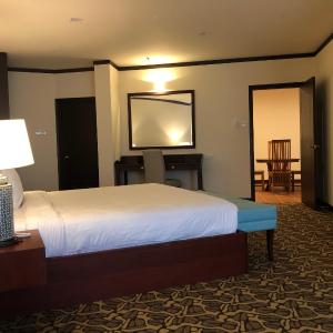 Two-Bedroom Suite