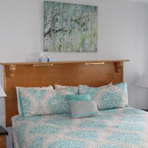 Full Ocean View 1 King Bed with Private Balcony
