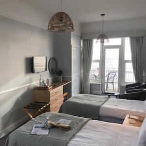 Superior Twin Room with Sea View
