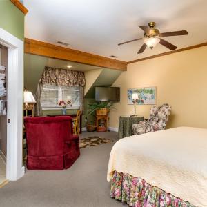 Woodward House Room with Fireplace