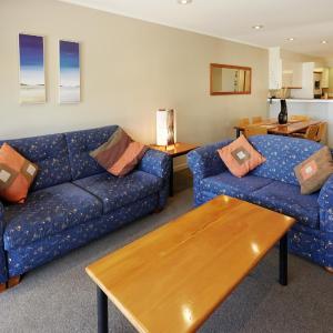 Two-Bedroom Apartment with Sea View - Ground Floor