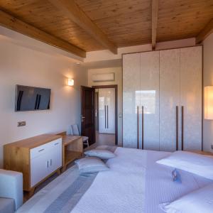 Executive Suite With Partial Sea View