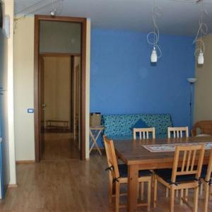 One-Bedroom Apartment with Balcony