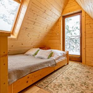 Maisonette with Mountain View