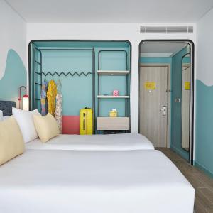 Premium Twin Room with Balcony 