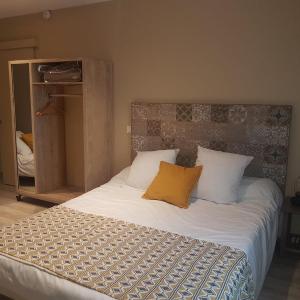 One-Bedroom Cottage
