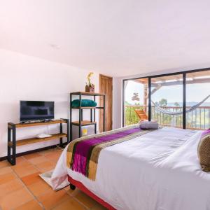 King Room with Mountain View