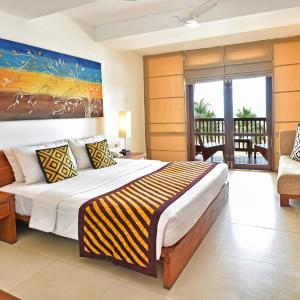 Standard Double or Twin Room with Sea View (Early Check-in & Late Check-out on availability basis, 10% off on A La Carte and 15% off on Spa, Happy Hours 5-7pm) 