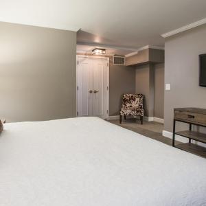 Executive King Loft