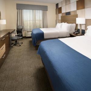 Two-Bedroom Suite - Mobility Accessible Tub