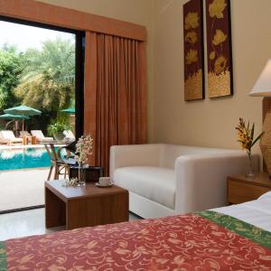 Standard Studio with Pool View 