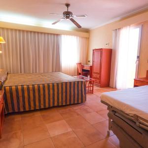 Double Room with Extra Bed (3 Adults)