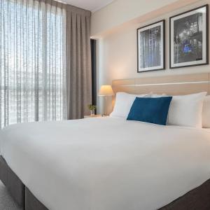 One-Bedroom Apartment - No Housekeeping
