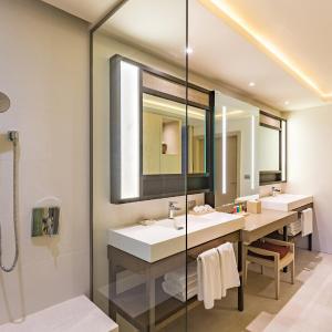 Club Junior Suite with Ocean View