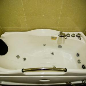 Jacuzzi Suite