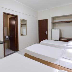 Triple Room (3 single Beds)