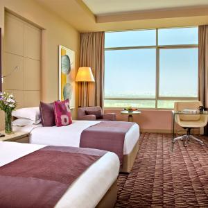Spacious Room with Lounge Access – Twin Bed