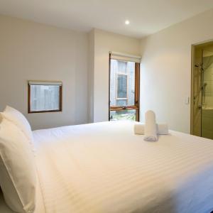 Two-Bedroom Apartment - Bradbury