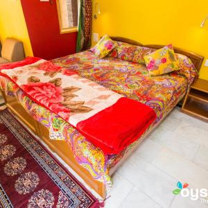 Deluxe Double Deluxe Room with Ganga View and Balcony