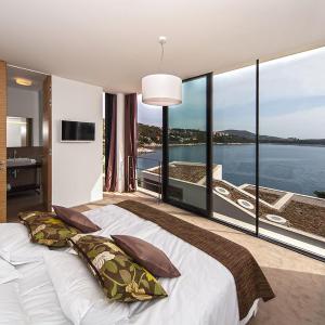 Three-Bedroom Villa with Indoor Pool