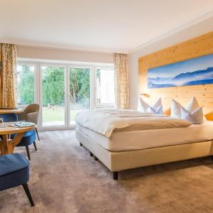 Triple Room (3 Adults or 2 Adults + 1 Child) with Balcony or Terrace