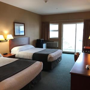 Deluxe Queen Room with Two Queen Beds
