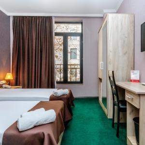 Twin Room with City View