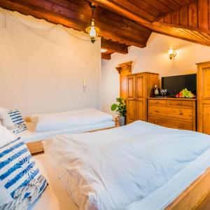 Twin Room with Bathroom