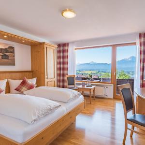 Double Room with Lake View