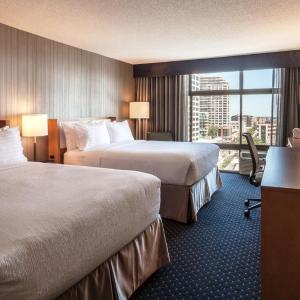 Standard Queen Room with Two Queen Beds and City View
