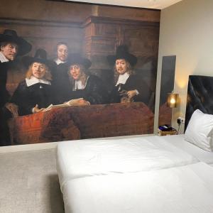 Budget Twin Room - no natural daylight