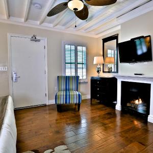 Deluxe Queen Room with Two Queen Beds