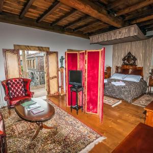 Suite with Balcony