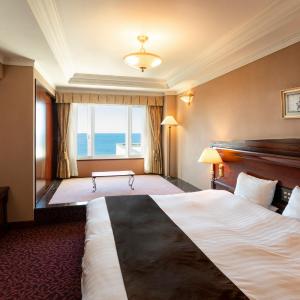 Wide King Double Room - Non-Smoking