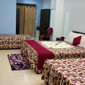 Deluxe Family Room