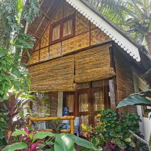 Villa with Garden View