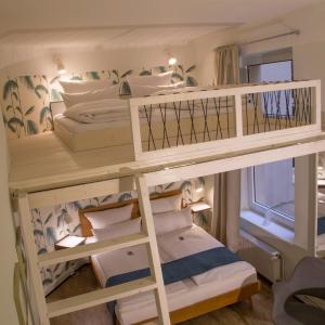 Classic Quadruple Room