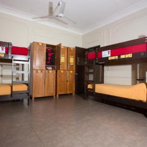 Bed in Mixed Dorm (12 Beds)