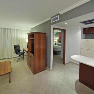 One-Bedroom King Suite with Balcony 2