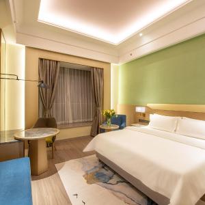 Comfortable Business King Room