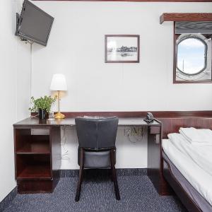Cabin on Boat with Sea View (1 Adult)