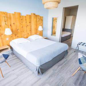 Superior Triple Room with Balcony and Lake View