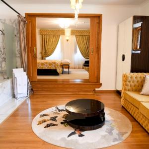 Suite with Garden View