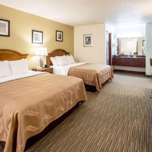 Standard Queen Room with Two Queen Beds - Non-Smoking