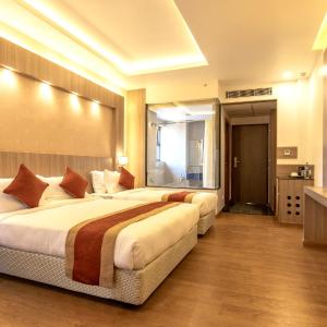 Deluxe Family Room