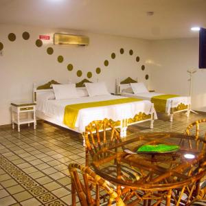 Deluxe King Suite