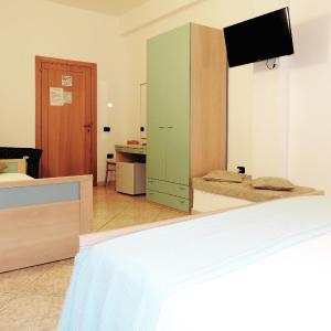 Quadruple Room with Private Bathroom