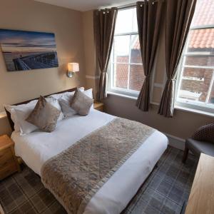 Small Double Room - First Floor