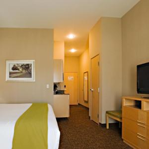 King Room - Mobility Access/Hearing Accessible