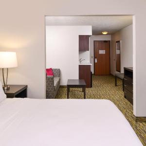 Queen Suite with Sofa Bed